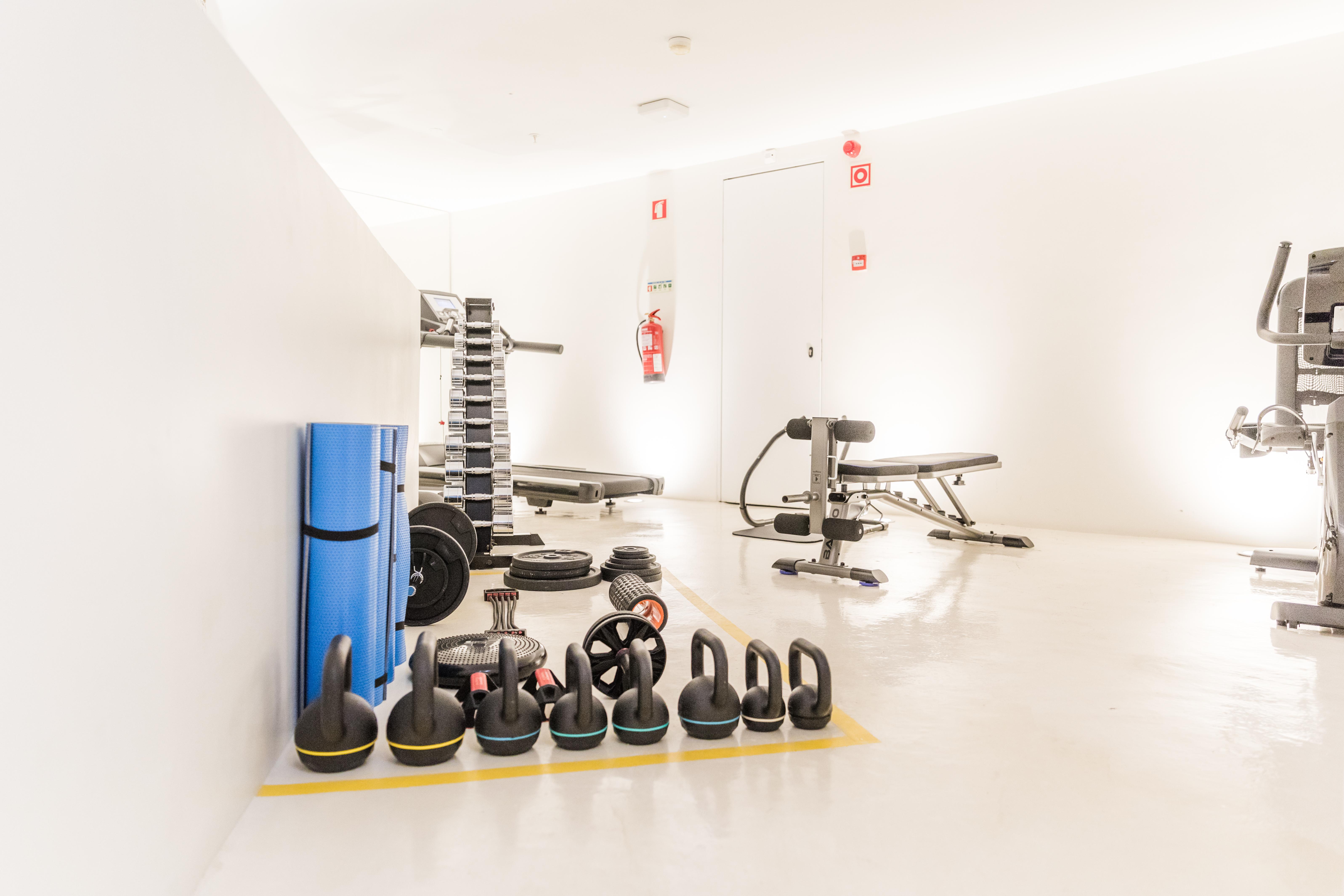 Corpo Santo Lisbon Historical Hotel Екстериор снимка The gym at the hotel