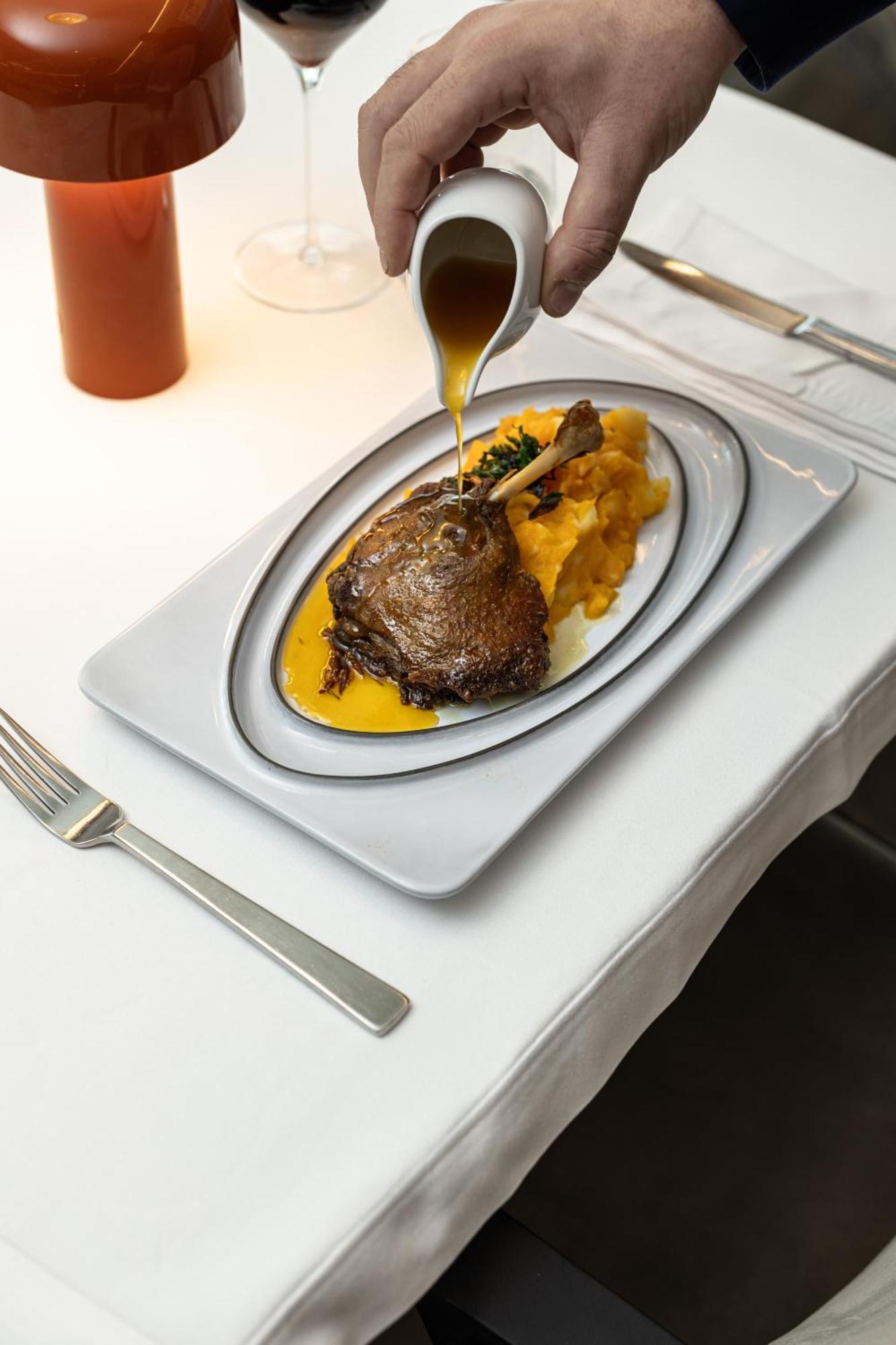 Corpo Santo Lisbon Historical Hotel Екстериор снимка A lamb leg confit